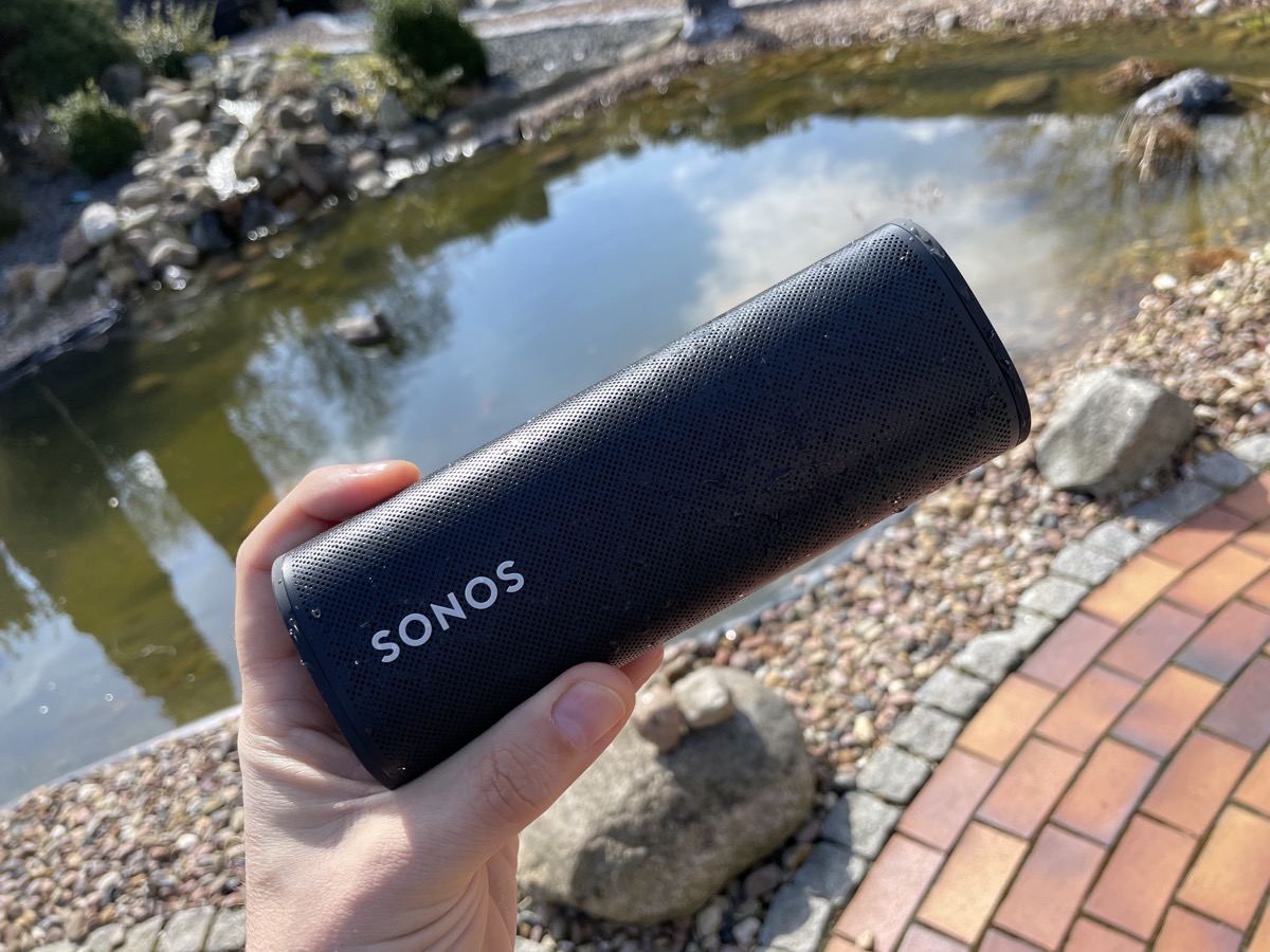 Sonos-Roam-1.jpeg
