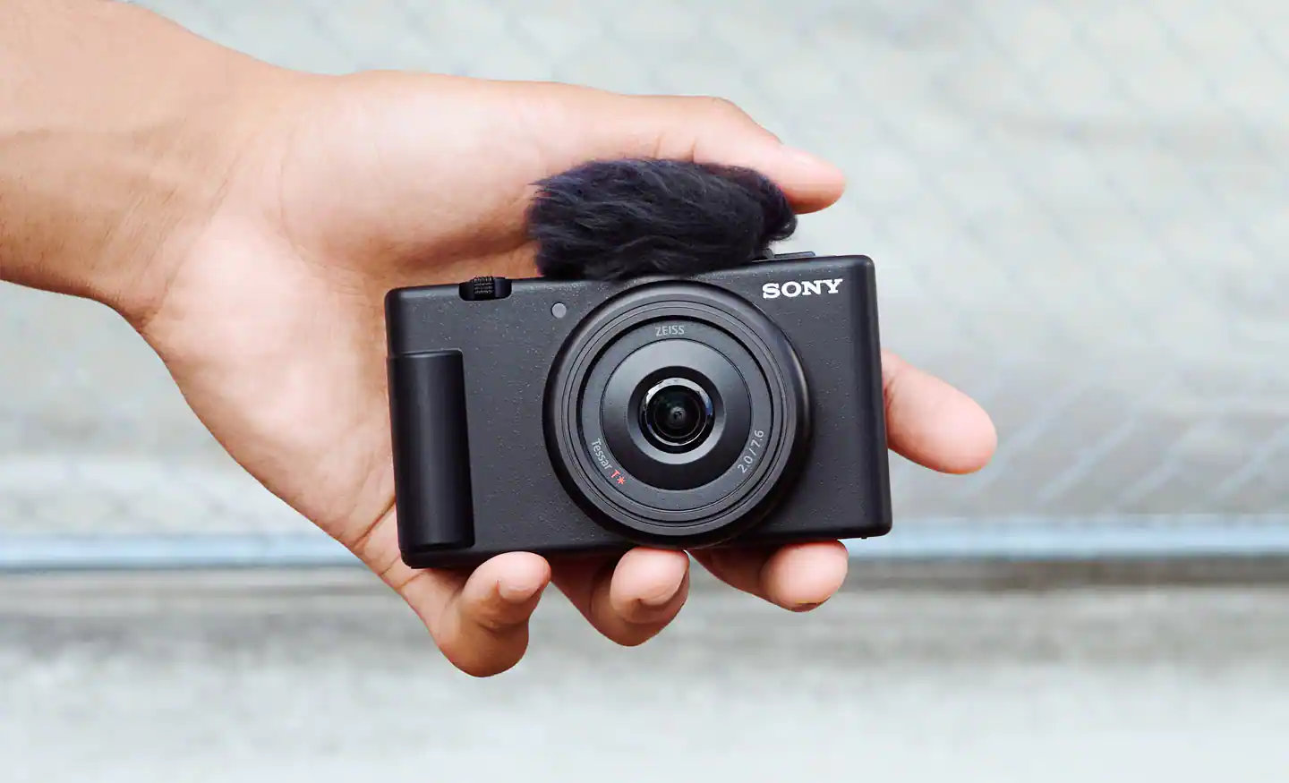 Nuova fotocamera per i vlogger